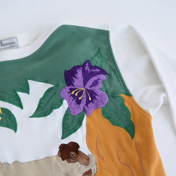Vintage Spanner Imports  White & Green Tarzan Themed 100% Cotton Sweater S - Picture 12 of 12
